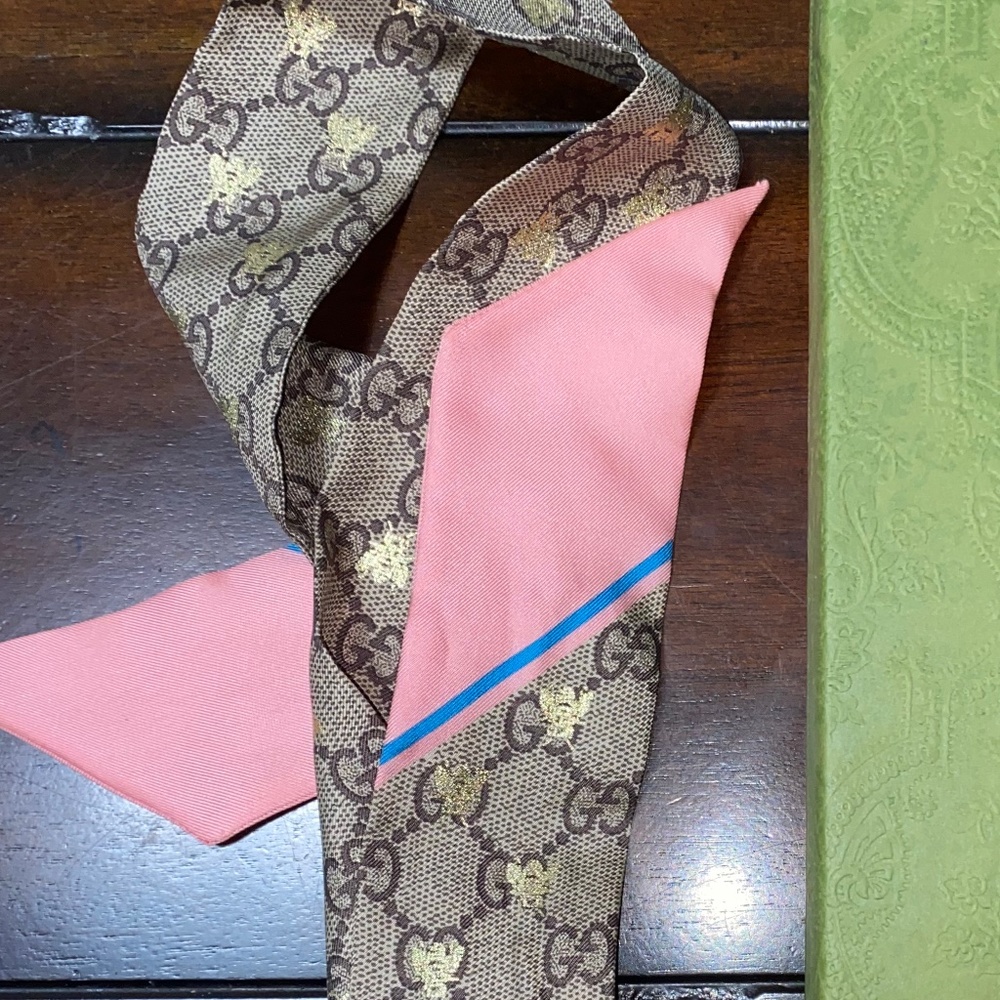 Gucci Bees scarf